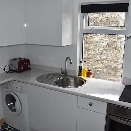 Апартаменты Seaside 3 Bed On Main Street