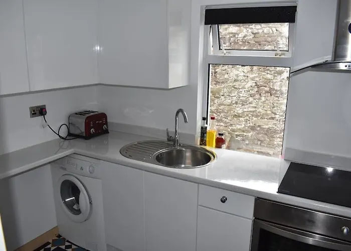 Apartment Seaside 3 Bed On Main Street